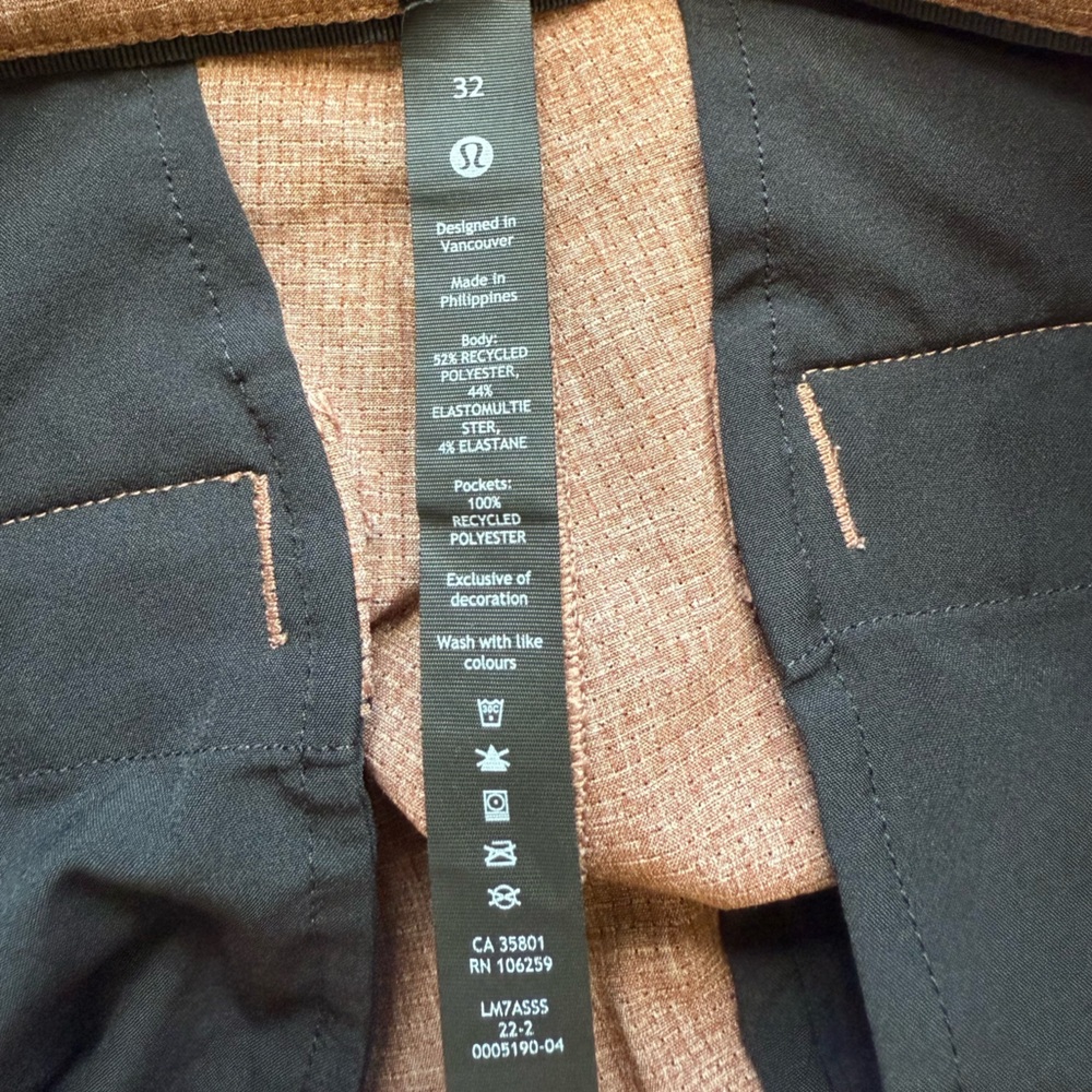Lululemon Commission Classic-Fit Short 7" *Ventlight in
Heathered Smoky Topaz - Picture 13 of 15